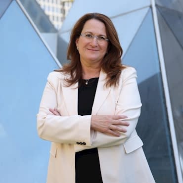 דנה עזריאלי